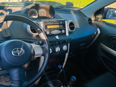 Used 2006 Scion xA Hatchback 4D image 12