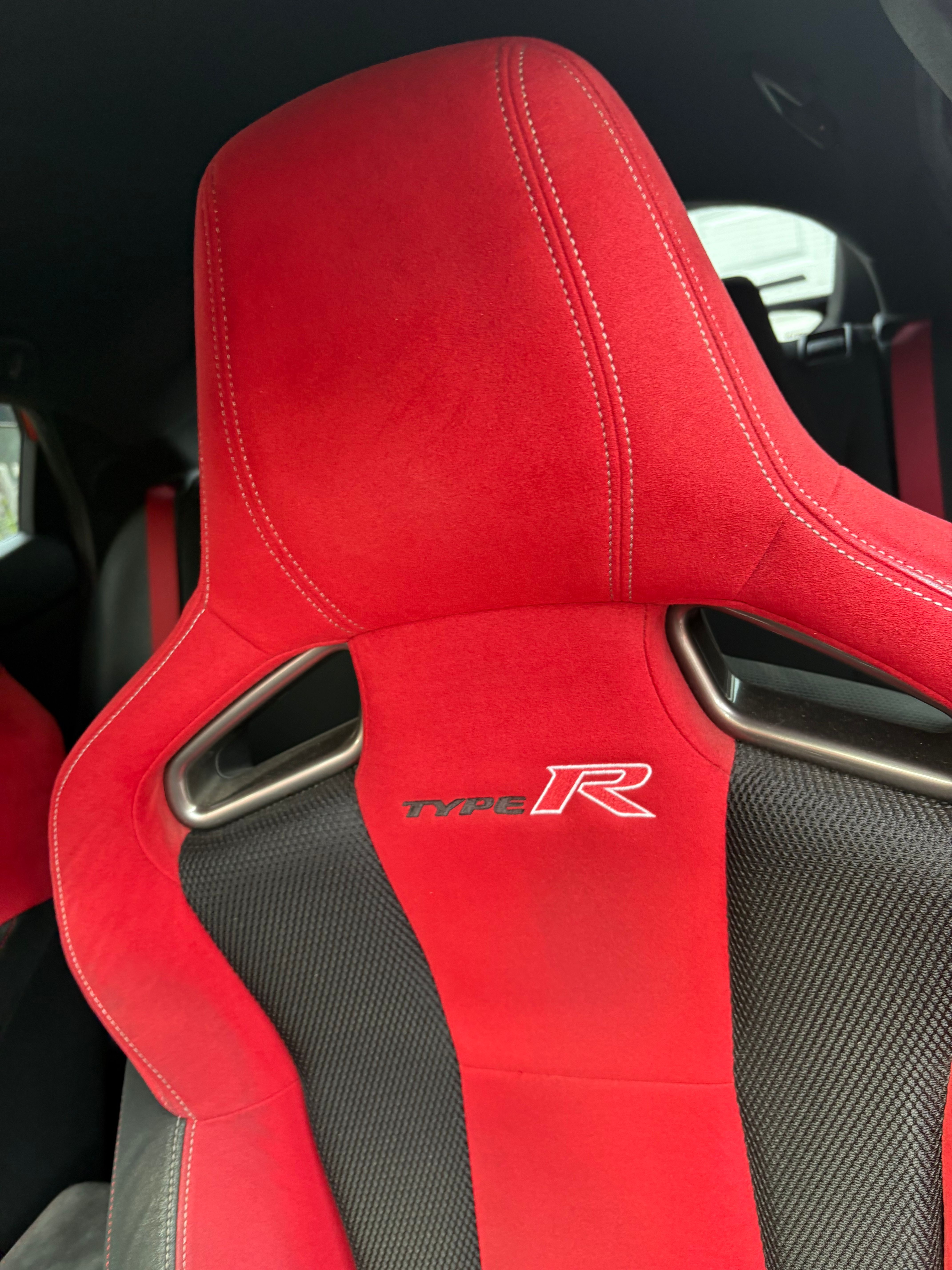 Used 2018 Honda Civic Type R image 12