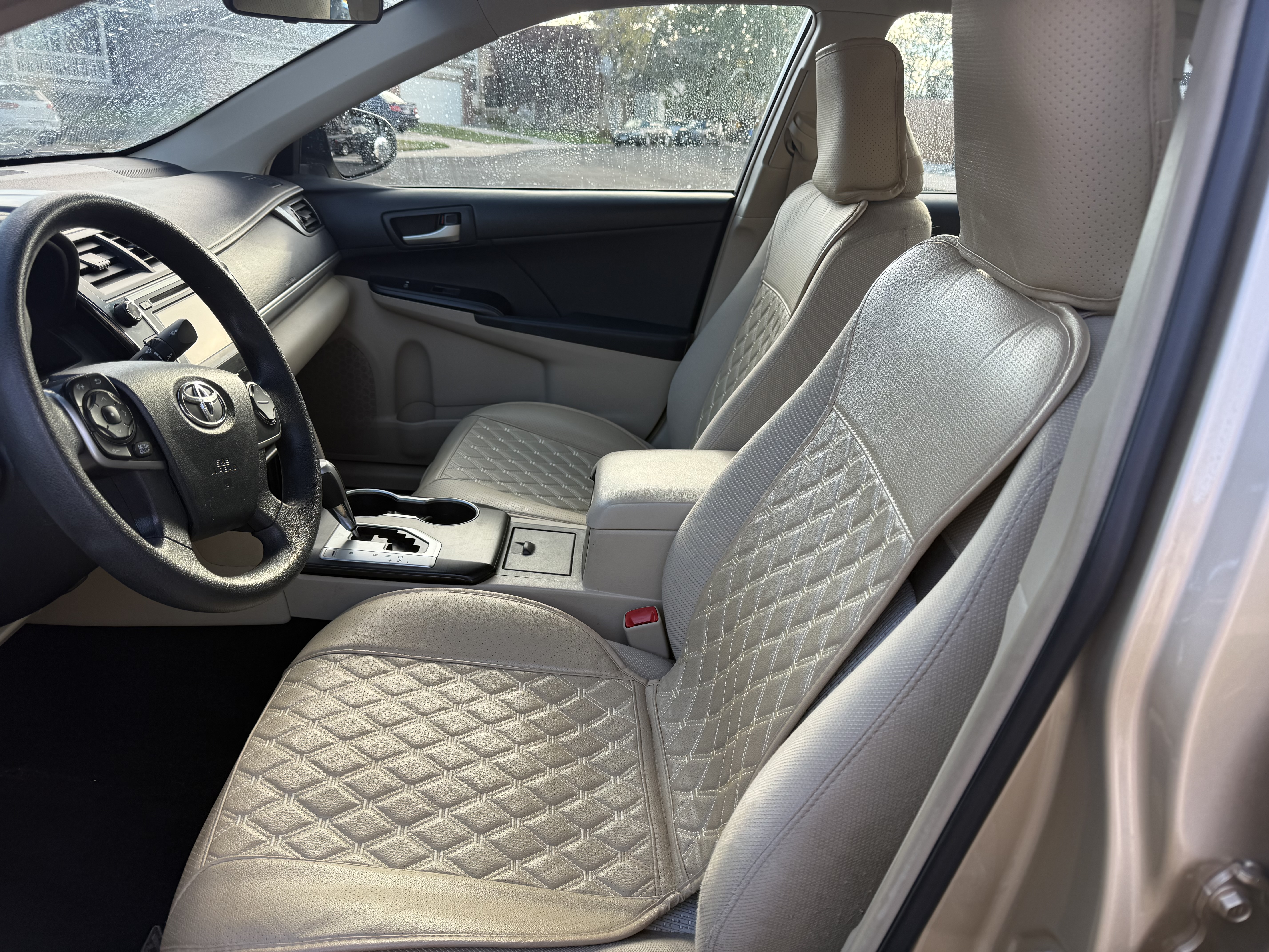 Used 2012 Toyota Camry LE FWD image 6
