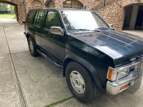 Used 1993 Nissan Pathfinder XE AWD/4WD image 19