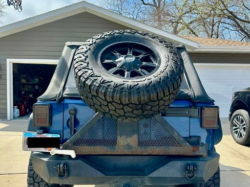 Used 2010 Jeep Wrangler Unlimited Sport image 9