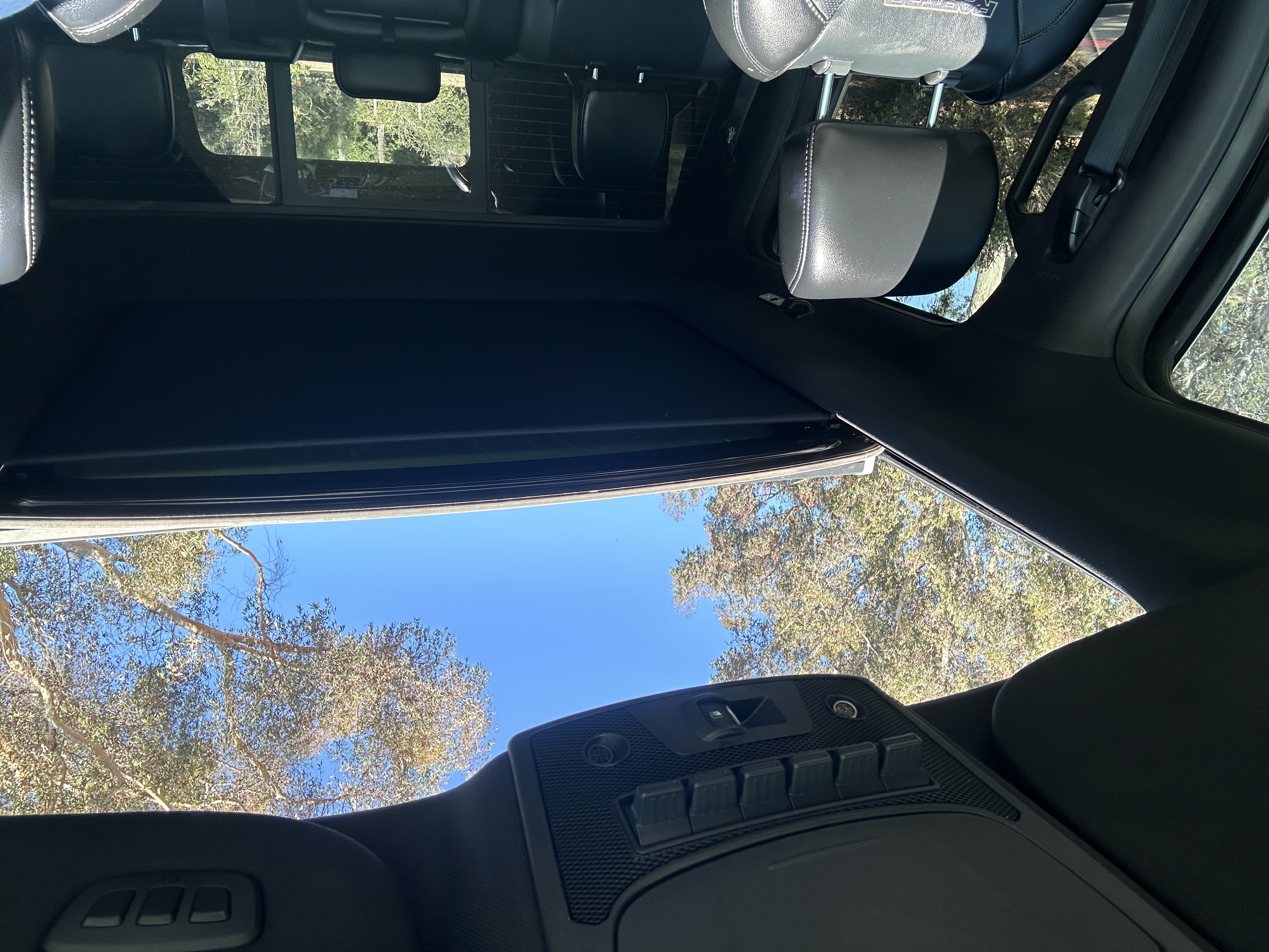 Used 2019 Ford F150 Raptor w/ Equipment Group 802A Luxury AWD/4WD image 5