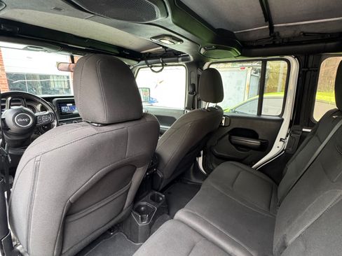 Used 2018 Jeep Wrangler Unlimited Sport S image 5