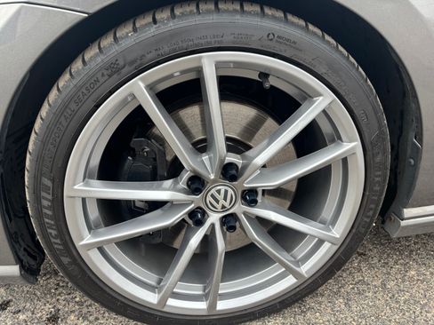 Used 2017 Volkswagen Golf Hatchback Sedan 4D image 12