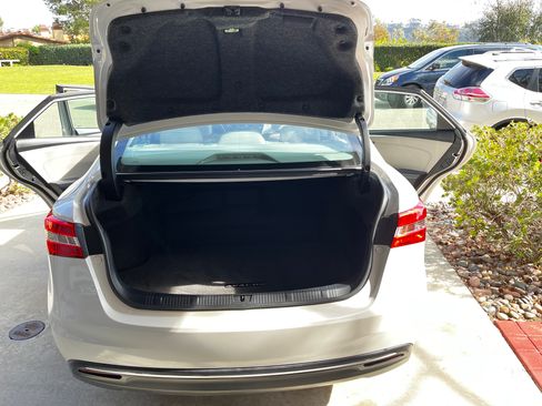 Used 2015 Toyota Avalon XLE Premium image 17