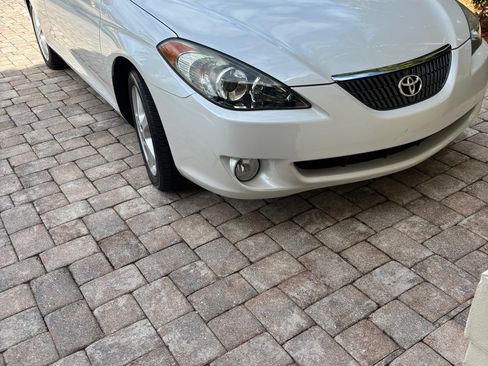 Used 2006 Toyota Solara SLE image 1