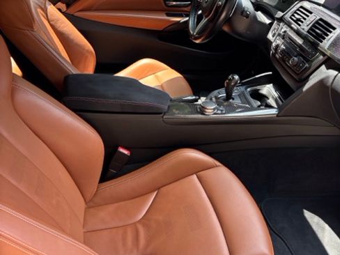 Used 2016 BMW M4 Coupe RWD image 26