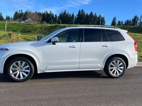Used 2016 Volvo XC90 T6 Momentum AWD/4WD image 4