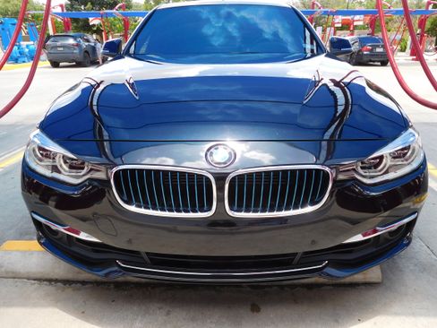 Used 2018 BMW 330e RWD image 2