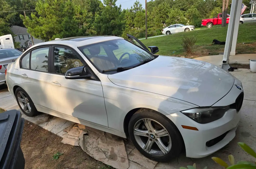 Used 2012 BMW 328i Sedan RWD image 1