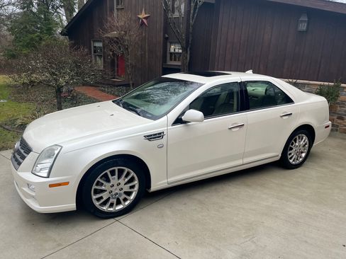 Used 2010 Cadillac STS image 1