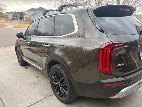Used 2021 Kia Telluride SX w/ SX Prestige Package image 4