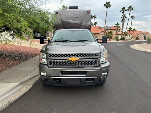 Used 2014 Chevrolet Silverado 2500 LTZ w/ LTZ Plus Package image 2