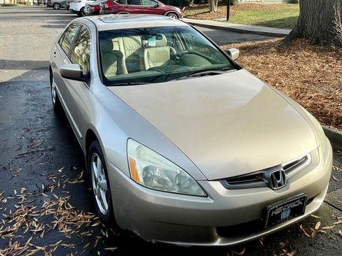 Used 2004 Honda Accord EX image 1