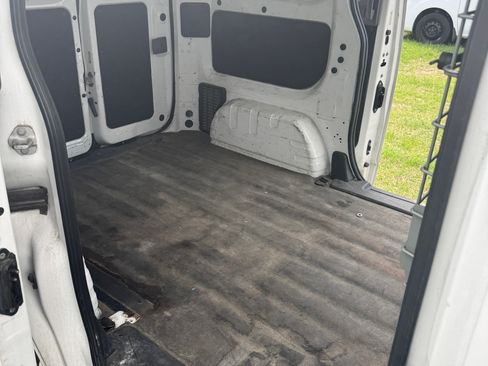 Used 2015 Nissan NV200 SV image 14