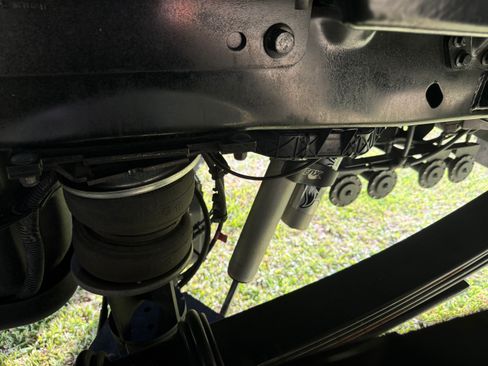 Used 2022 Ford F250 Lariat w/ Black Appearance Package image 15