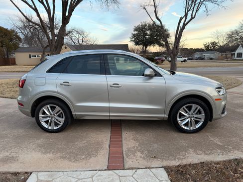 Used 2016 Audi Q3 2.0T Premium Plus image 2