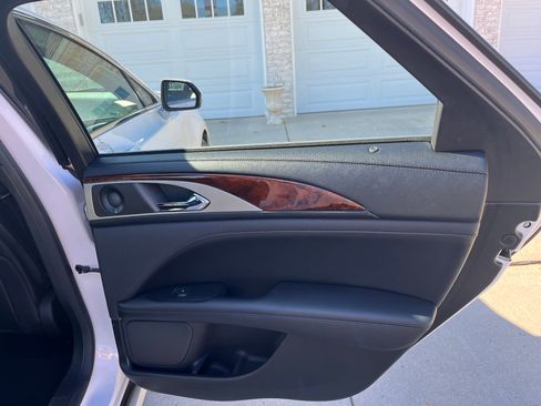 Used 2019 Lincoln MKZ Reserve image 17