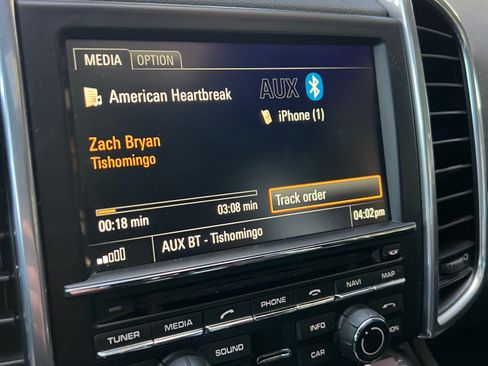 Used 2014 Porsche Cayenne Platinum Edition image 21