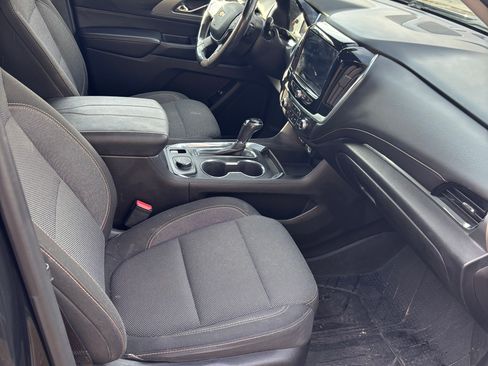 Used 2018 Chevrolet Traverse LT image 14