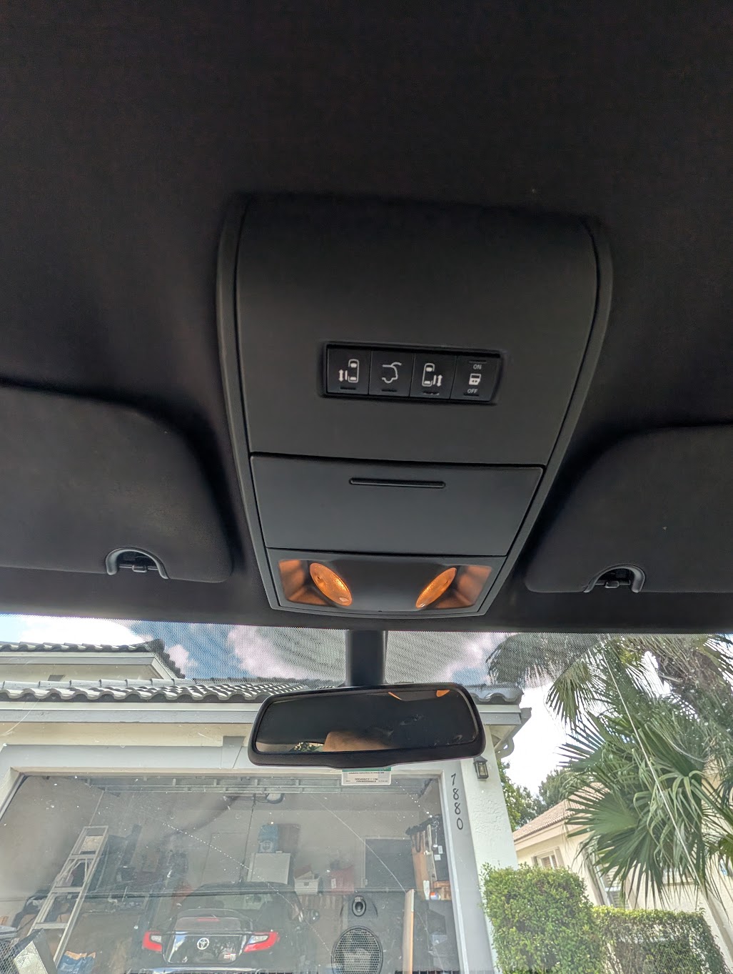 Used 2019 Dodge Grand Caravan SXT FWD image 15