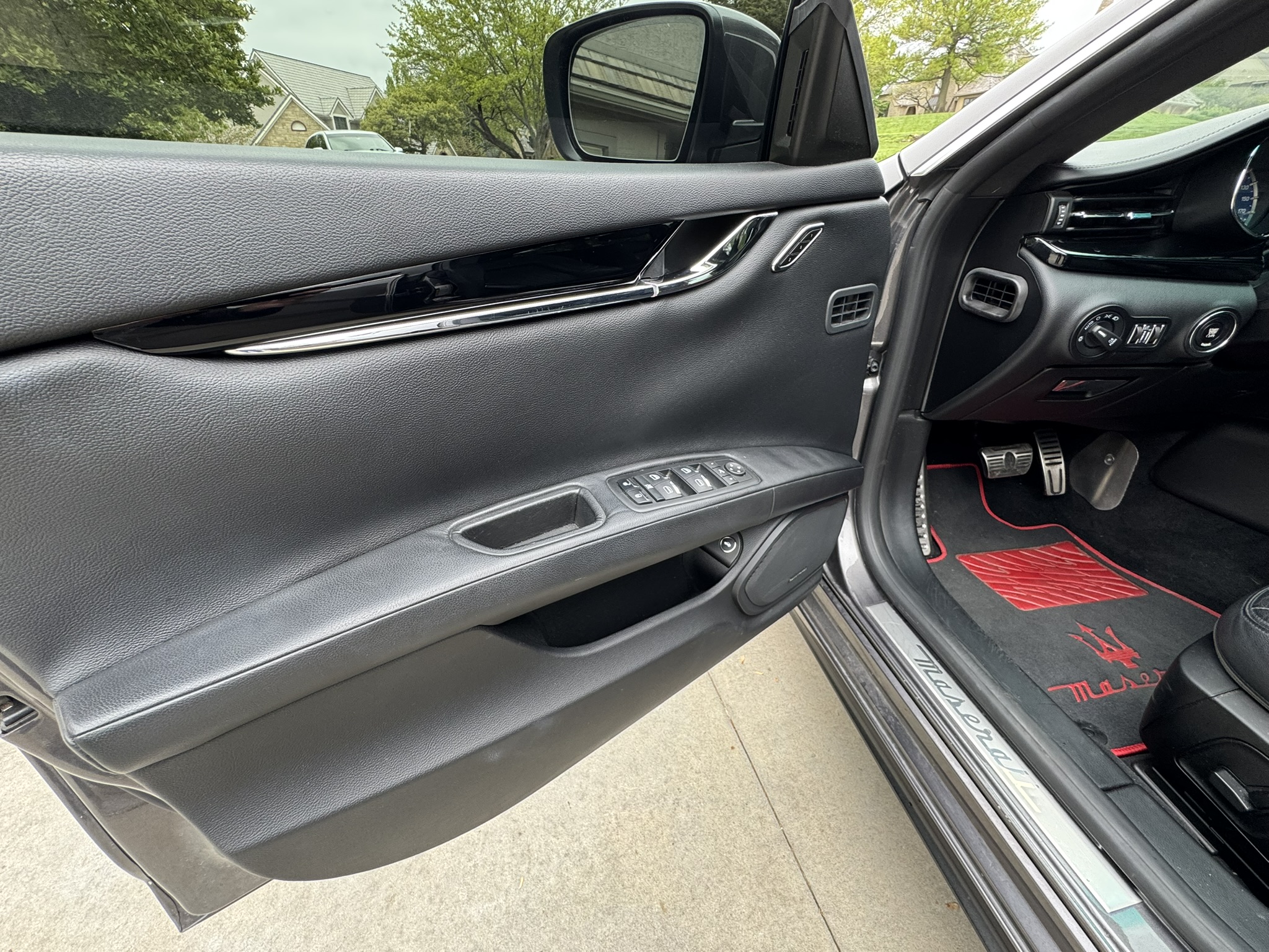 Used 2016 Maserati Quattroporte S RWD image 15