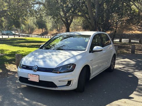 Used 2015 Volkswagen e-Golf SEL Premium FWD image 1