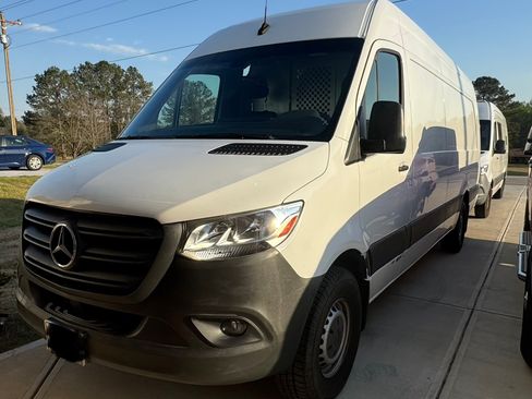 Used 2019 Mercedes-Benz Sprinter 170 image 9