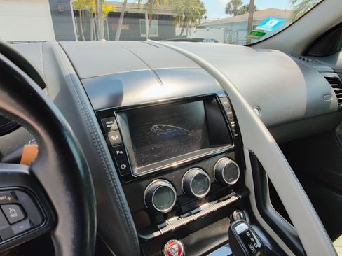 Used 2014 Jaguar F-TYPE S image 14