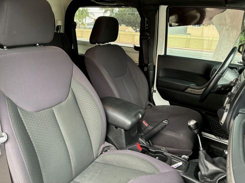 Used 2013 Jeep Wrangler Sport AWD/4WD image 12