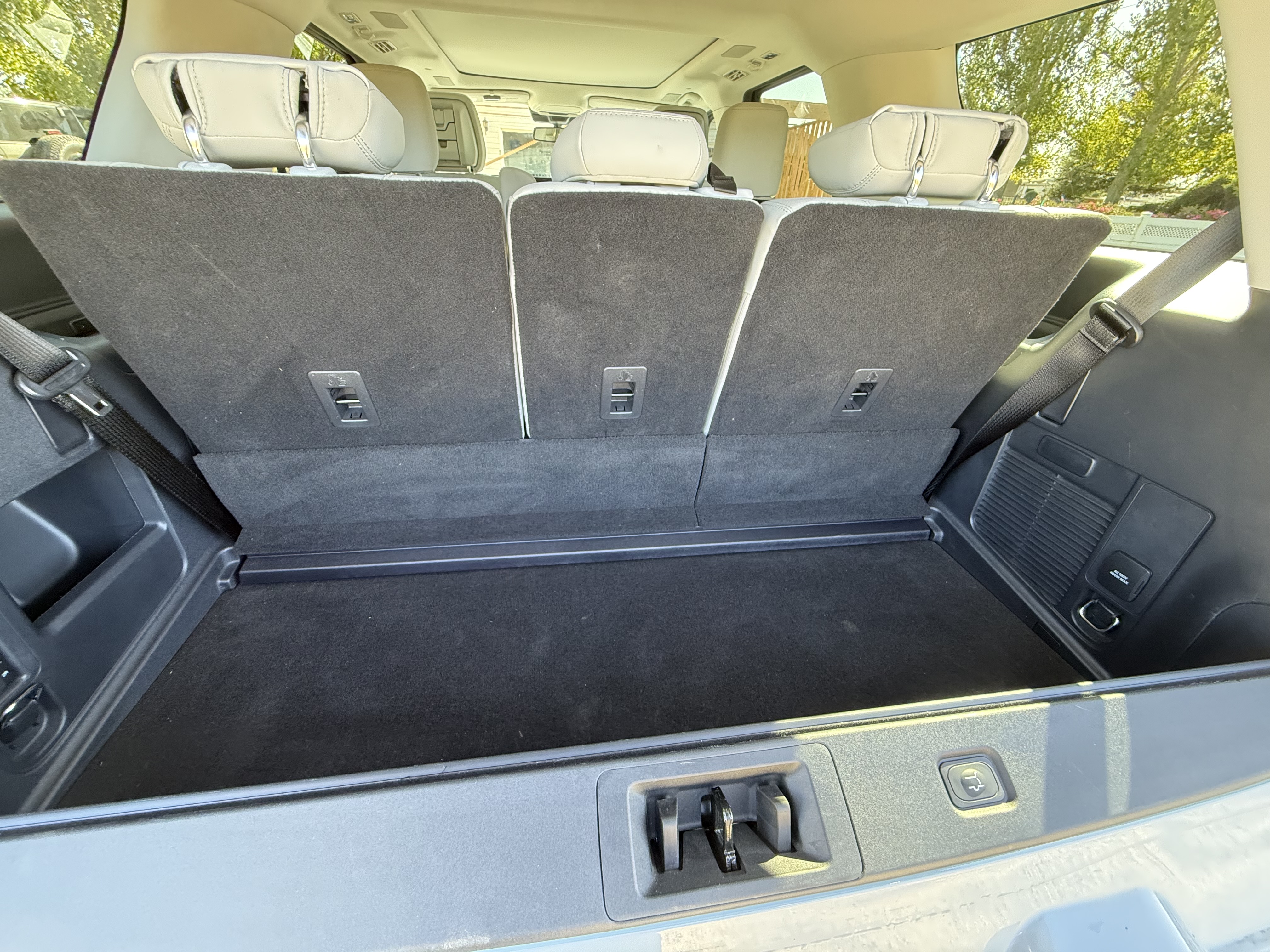 Used 2026 Ford Expedition Platinum w/ Platinum Ultimate Package AWD/4WD image 5