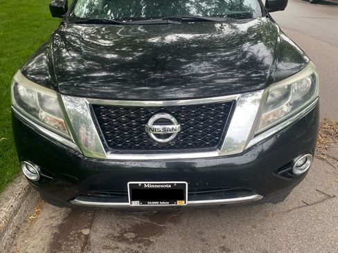 Used 2014 Nissan Pathfinder Platinum w/ Platinum Premium Package AWD/4WD image 2