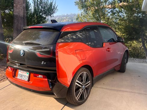Used 2014 BMW i3 w/ Range Extender RWD image 6