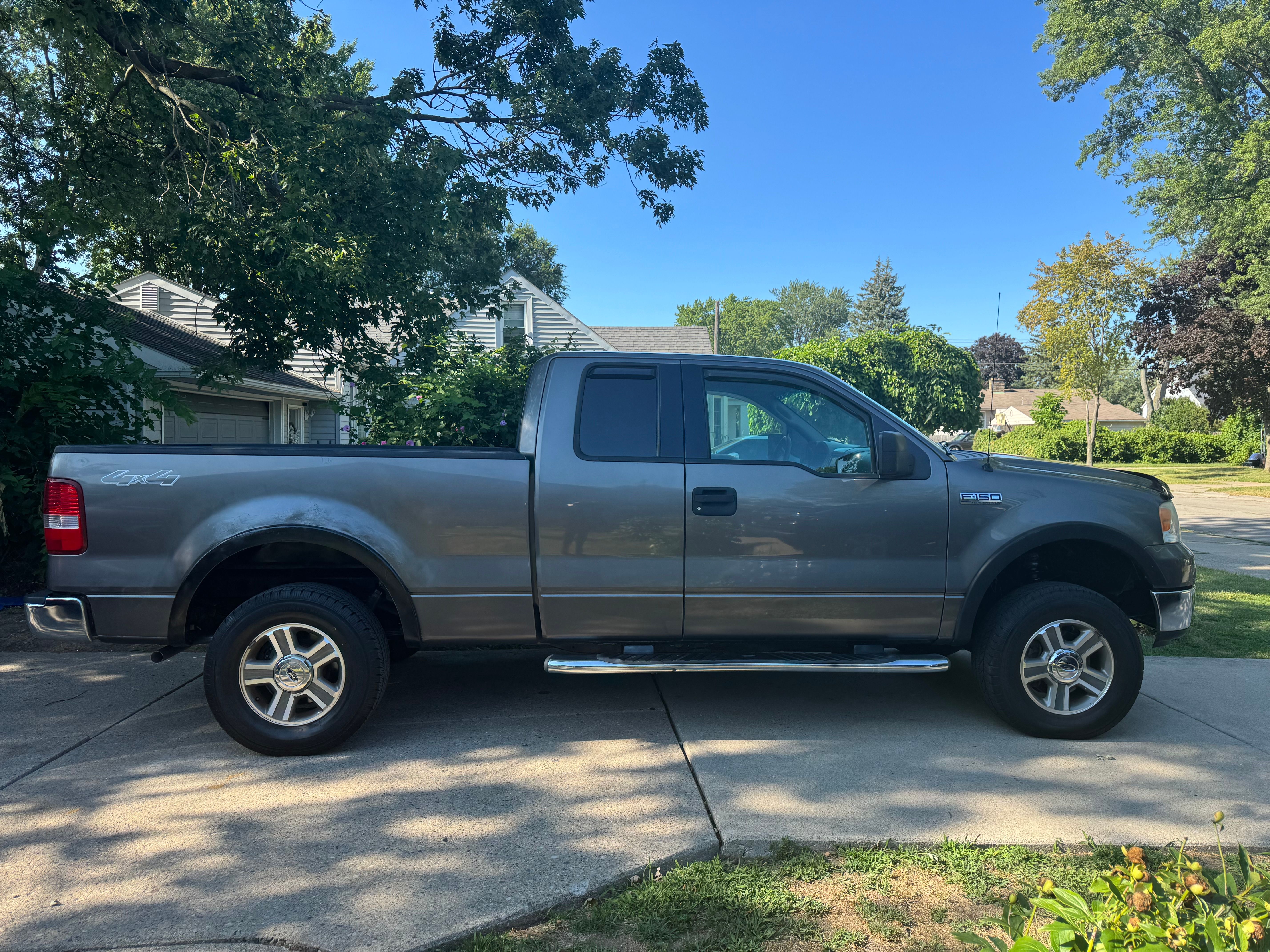 Used 2005 Ford F150 XLT AWD/4WD image 12
