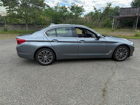 Used 2018 BMW 530i xDrive w/ Premium Package AWD/4WD image 5