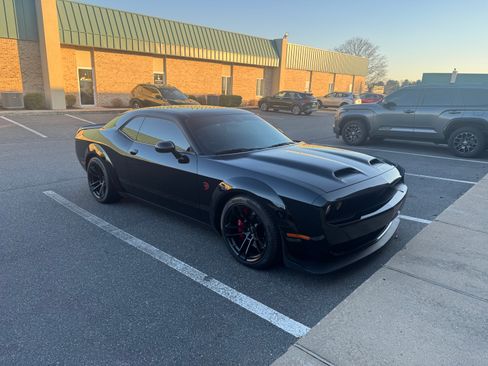 Used 2021 Dodge Challenger SRT Hellcat image 2