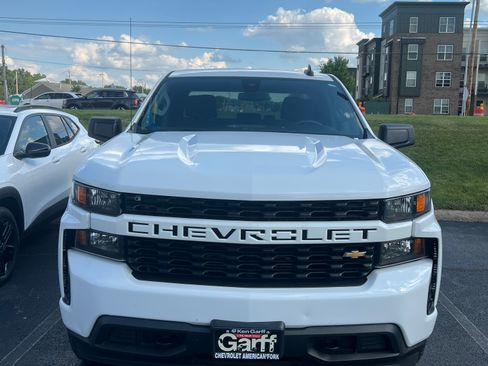 Used 2022 Chevrolet Silverado 1500 Custom w/ Safety Confidence Package AWD/4WD image 1