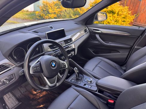 Used 2020 BMW X1 xDrive28i image 9