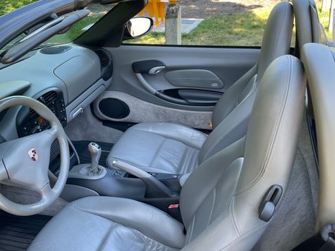 Used 2003 Porsche Boxster RWD image 12