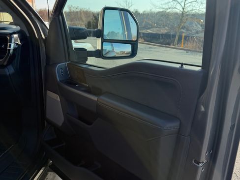 Used 2024 Ford F250 Lariat w/ Sport Appearance Package image 17