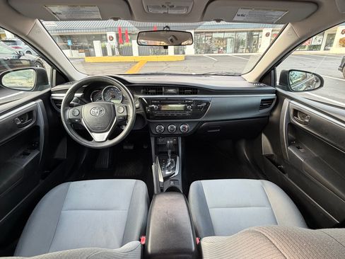 Used 2015 Toyota Corolla L image 16