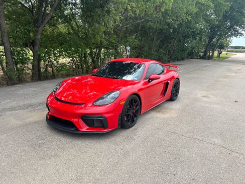 Used 2022 Porsche 718 Cayman GT4 image 1