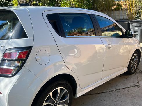 Used 2018 Chevrolet Sonic LT image 4