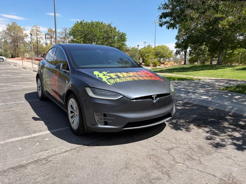 Used 2017 Tesla Model X 100D AWD/4WD image 11