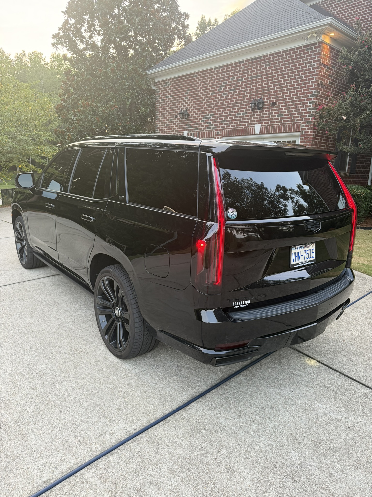 Used 2021 Cadillac Escalade Sport Platinum RWD image 4