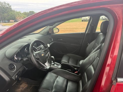 Used 2013 Chevrolet Cruze LT w/ RS Package image 5