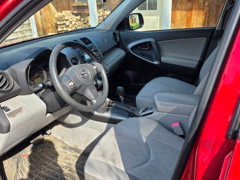 Used 2012 Toyota RAV4 FWD image 8