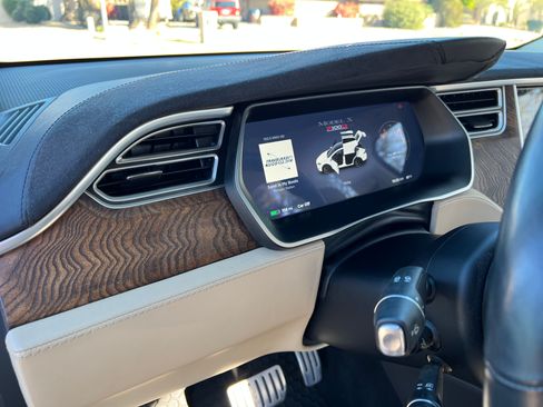 Used 2017 Tesla Model X P100D image 28