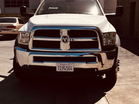 Used 2016 RAM 5500 SLT w/ Quick Order Package 29G SLT RWD image 13