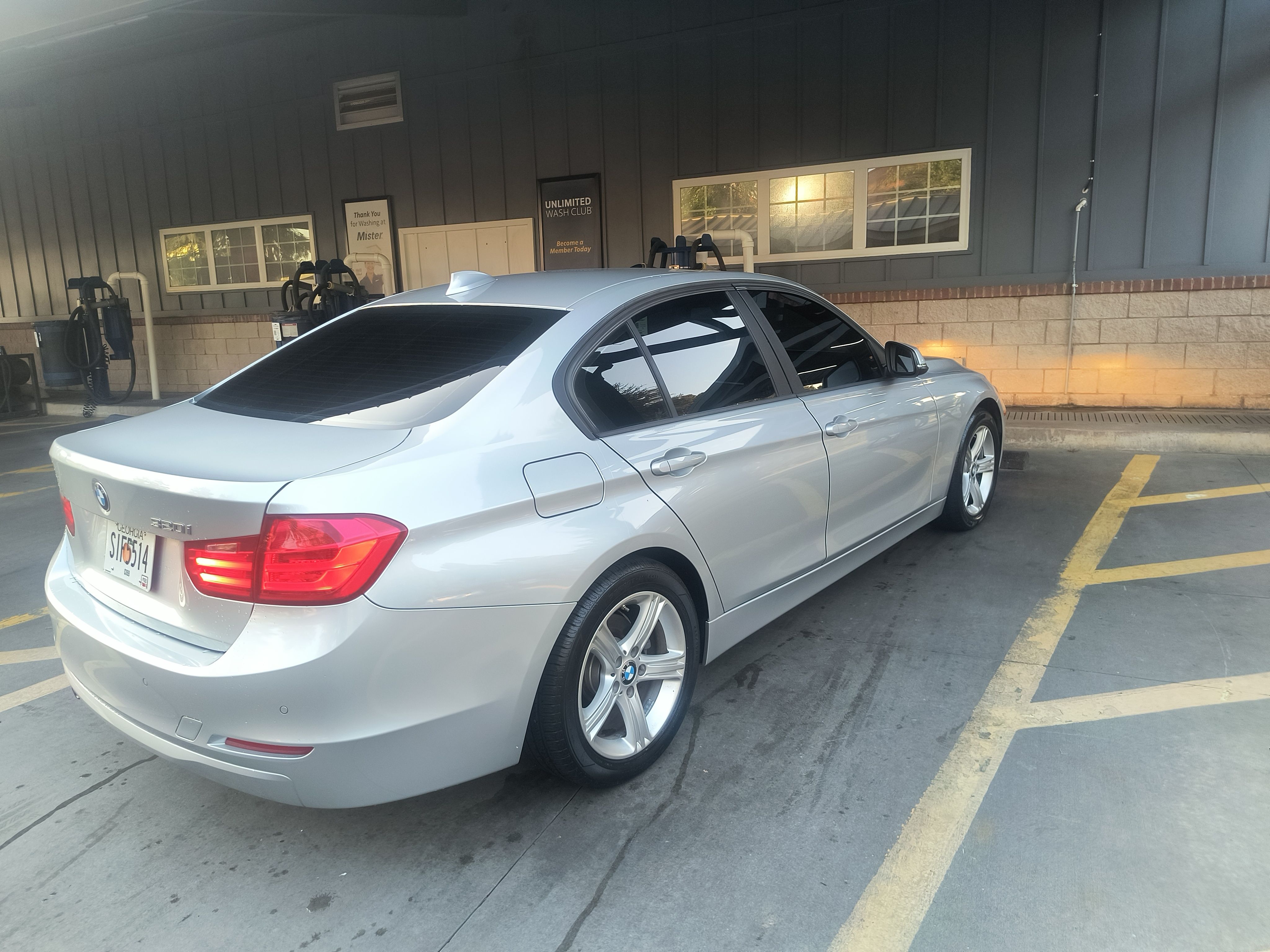 Used 2015 BMW 320i Sedan RWD image 10